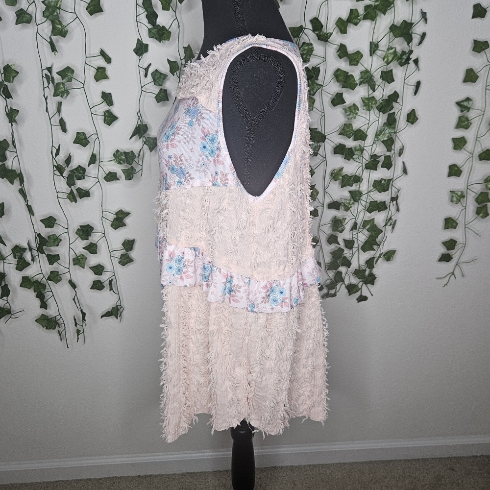 NWOT POL Mixed Media Boho Floral A-line Pink Fluffy Flowy Tank Blouse - Picture 4 of 8